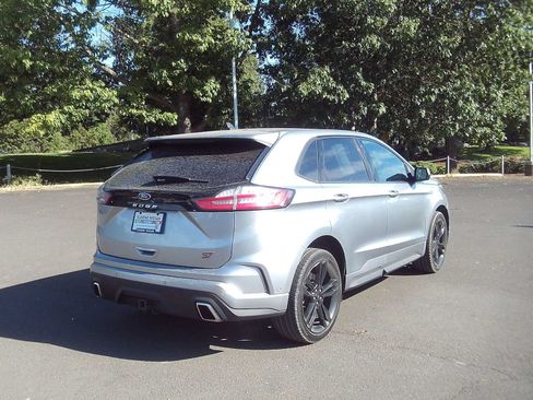 Used 2022 Ford Edge ST w/ Equipment Group 401A AWD/4WD image 5
