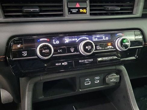 Certified 2023 Honda Pilot TrailSport image 30
