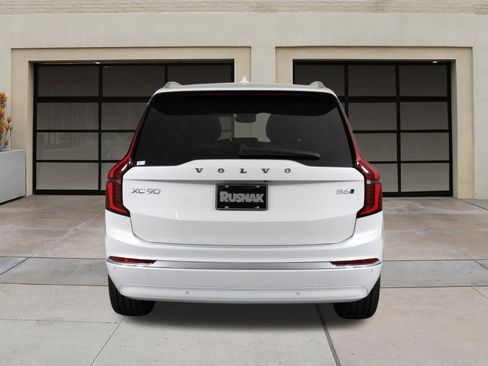 New 2026 Volvo XC90 B6 Plus w/ Protection Package image 4