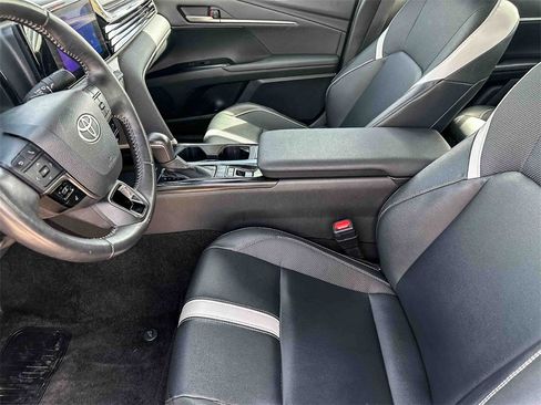 Certified 2025 Toyota Camry SE image 13