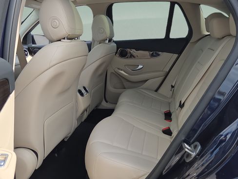 Used 2022 Mercedes-Benz GLC 300 image 11