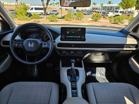 Used 2025 Honda HR-V LX image 22