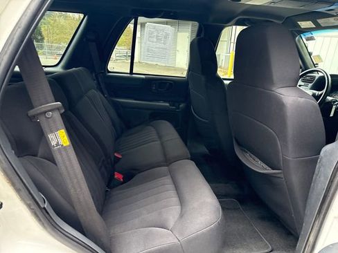 Used 2003 Chevrolet Blazer LS w/ Preferred Equipment Group AWD/4WD image 12