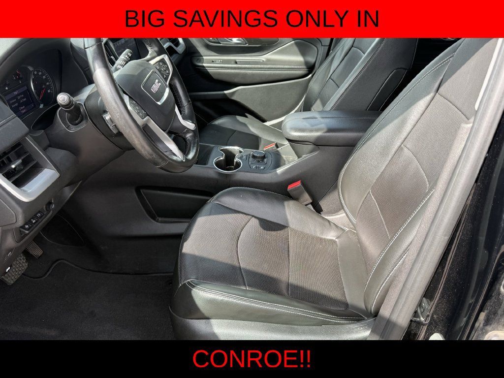 Used 2022 GMC Terrain SLT w/ Tech Package FWD image 12