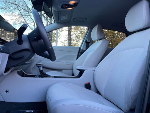 Used 2025 Hyundai Kona SEL image 27