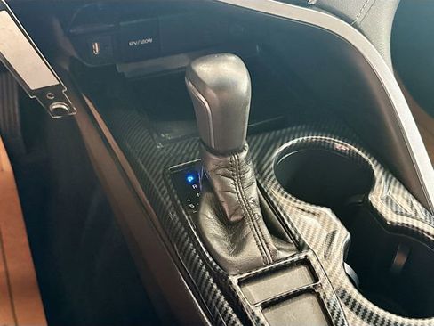 Used 2018 Toyota Camry SE image 17