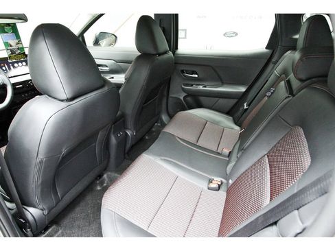 New 2026 Nissan Kicks SR FWD image 11