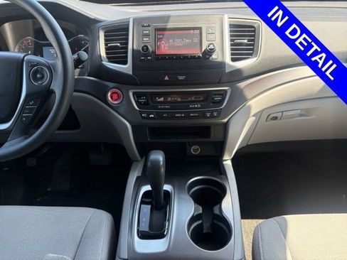 Used 2017 Honda Pilot LX image 11