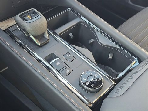 New 2025 Nissan Pathfinder Rock Creek image 16