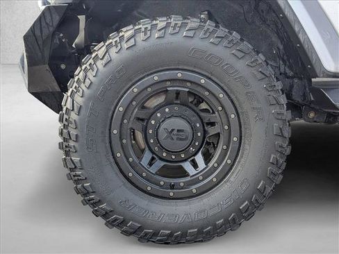 Used 2021 Jeep Gladiator Overland w/ Popular Equipment Package image 23