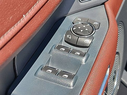 Used 2024 Ford Expedition Limited AWD/4WD image 13