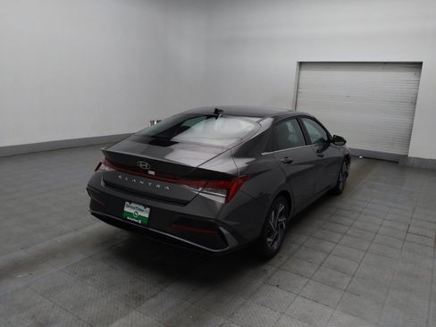 Used 2025 Hyundai Elantra SEL FWD image 9
