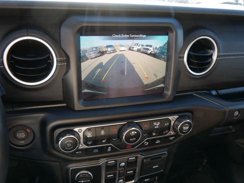 Used 2023 Jeep Wrangler Rubicon w/ Safety Group image 31