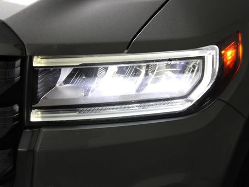 Used 2023 GMC Acadia AT4 w/ Preferred Package image 59