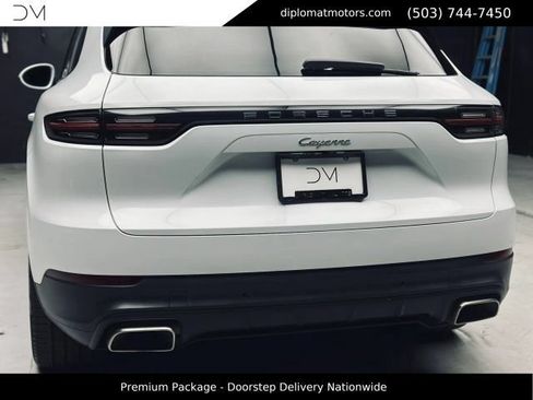 Used 2020 Porsche Cayenne AWD/4WD image 16