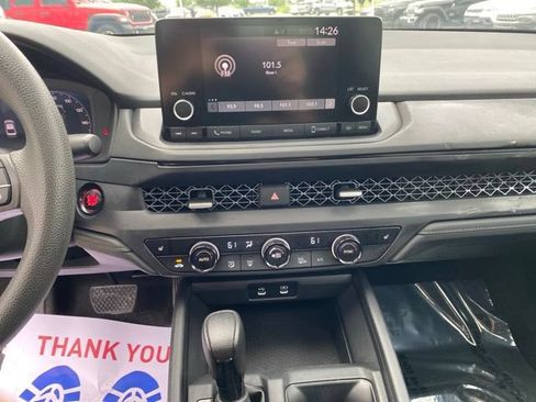 Used 2023 Honda Accord EX image 17