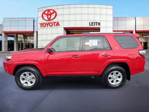 Used 2024 Toyota 4Runner SR5 image 8