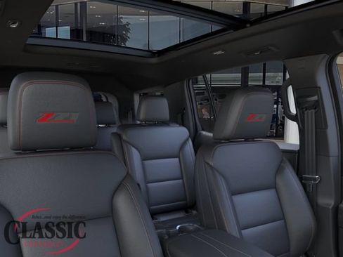 New 2026 Chevrolet Traverse Z71 w/ Enhanced Driving Package AWD/4WD image 26