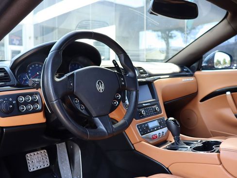 Used 2014 Maserati GranTurismo Sport image 11