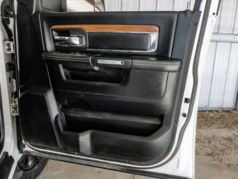 Used 2018 RAM 2500 Laramie AWD/4WD image 45