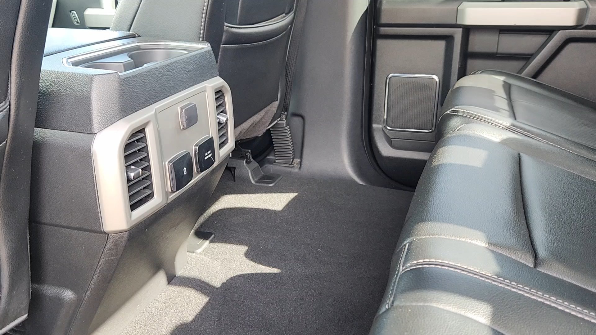 Used 2020 Ford F250 Lariat w/ Lariat Value Package AWD/4WD image 31