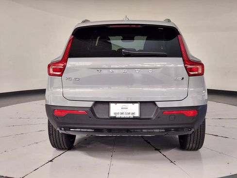 New 2026 Volvo XC40 B5 Ultra w/ Protection Package Premier AWD/4WD image 10