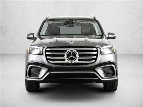 New 2026 Mercedes-Benz GLS 450 4MATIC image 2
