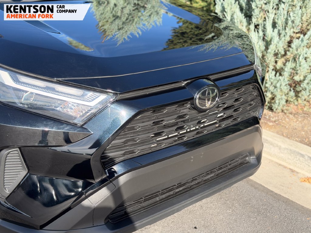 Used 2025 Toyota RAV4 LE AWD/4WD image 11