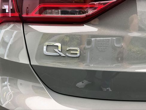 Certified 2025 Audi Q3 2.0T Premium w/ Convenience Package image 33