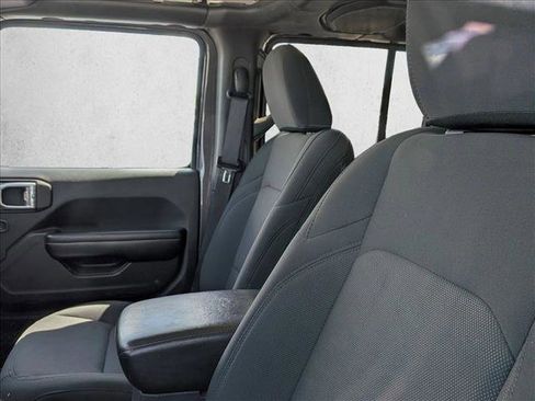 Used 2018 Jeep Wrangler Unlimited Sport S AWD/4WD image 7