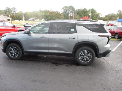 Certified 2025 Chevrolet Traverse LT image 6