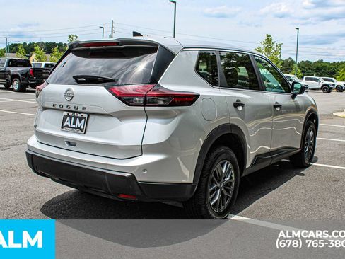 Used 2024 Nissan Rogue S FWD image 5