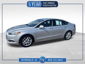 Used 2016 Ford Fusion SE image 1