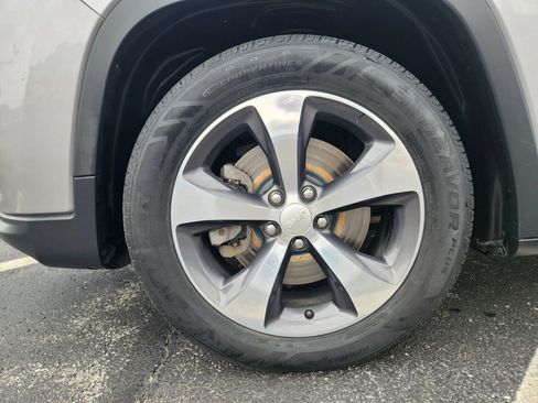 Used 2019 Jeep Cherokee Limited image 63