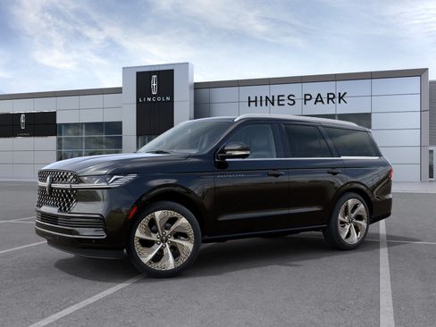New 2027 Lincoln Navigator Black Label AWD/4WD image 1