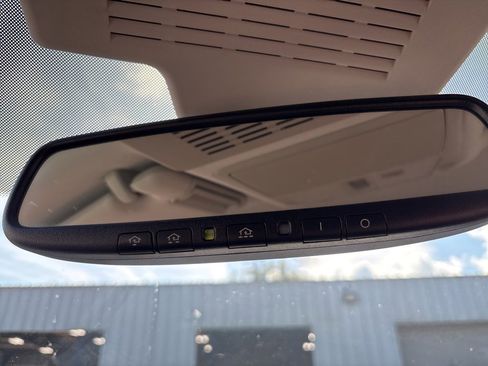 Used 2020 Nissan Armada SL w/ Premium Package image 22