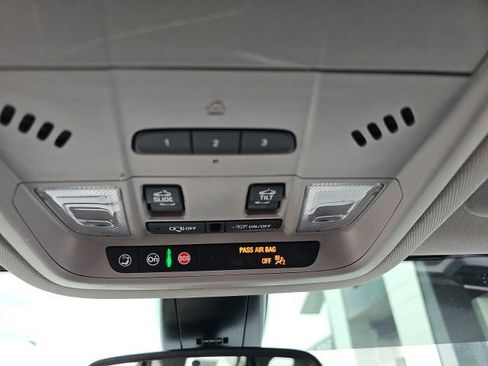 Used 2023 GMC Acadia SLT w/ Technology Package FWD image 53