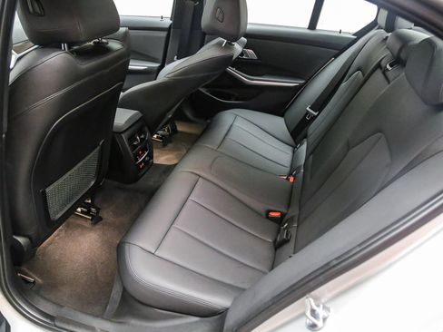 Used 2019 BMW 330i Sedan w/ Convenience Package RWD image 20