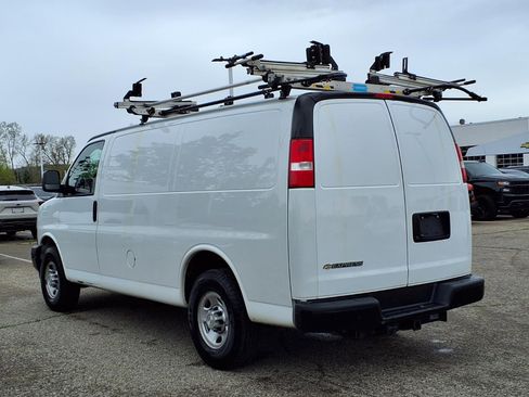 Used 2019 Chevrolet Express 2500 w/ Enhanced Convenience Package RWD image 7