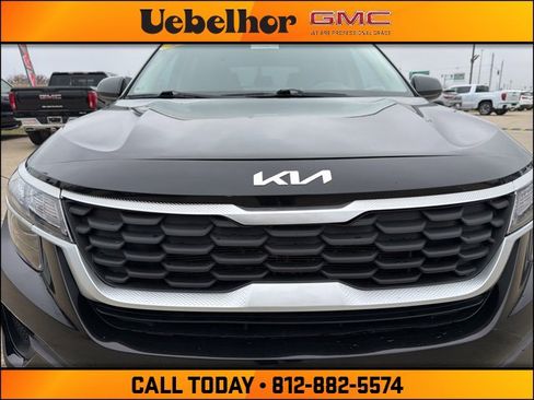 Used 2023 Kia Seltos LX image 12