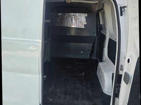 Used 2020 Nissan NV200 S image 15