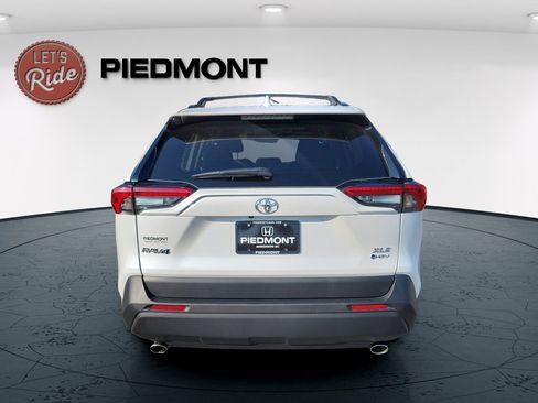 Used 2025 Toyota RAV4 XLE Premium w/ Weather Package AWD/4WD image 6