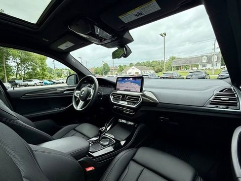 Used 2024 BMW X4 M40i w/ Premium Package image 23