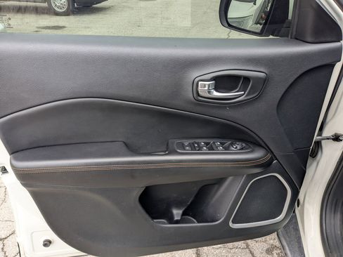 Used 2020 Jeep Compass Limited image 14