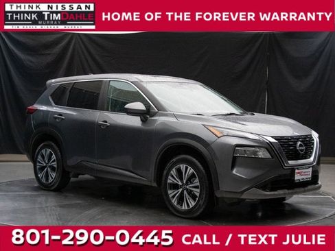 Used 2023 Nissan Rogue SV image 1