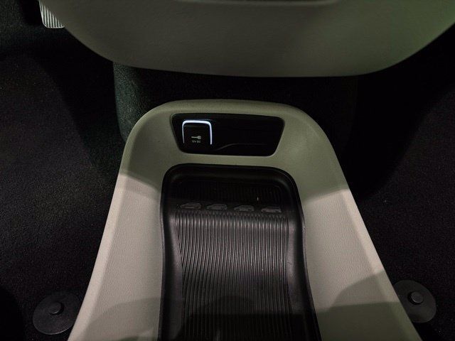 Used 2024 Chrysler Pacifica Limited FWD image 38