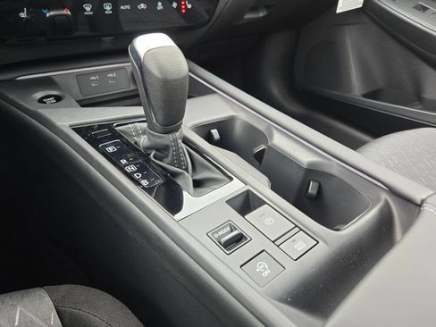 Used 2026 Nissan Sentra SV w/ SV Convenience Package FWD image 26