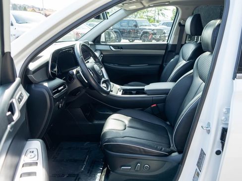 Used 2024 Hyundai Palisade SEL w/ Premium Package AWD/4WD image 11