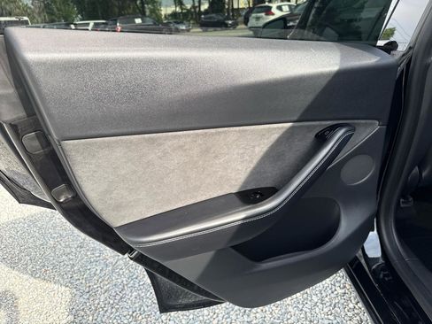 Used 2020 Tesla Model Y Long Range AWD/4WD image 17