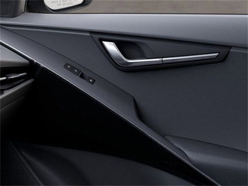 Certified 2025 Kia Niro LX image 25